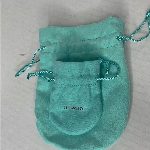 Tiffany & Co. Blue Porcelain Paper Cup Ornament with Gold Clip Hook NEW - Picture 8 of 9